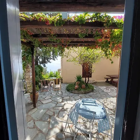 Tatil Evi Elma's - Traditional Blue ηouse Avra *
