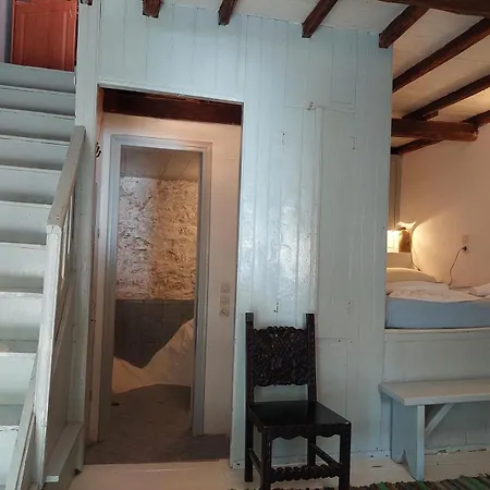 Elma's - Traditional Blue ηouse Avra Tatil Evi *
