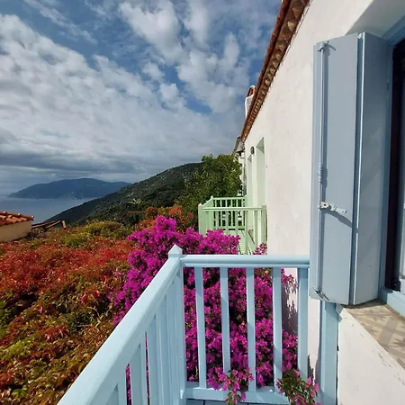Tatil Evi Elma's - Traditional Blue ηouse Avra Kırlangıç